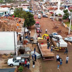 Casa danificada por tornado recebe novo telhado em Rio Bonito do Iguaçu