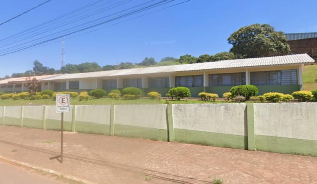 Imagem do Colégio Estadual José de Anchieta, em Ibema, no Oeste do Paraná