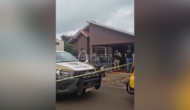 casa onde a mulher foi encontrada morta