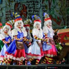 Personagens durante a abertura oficial do Natal de Curitiba
