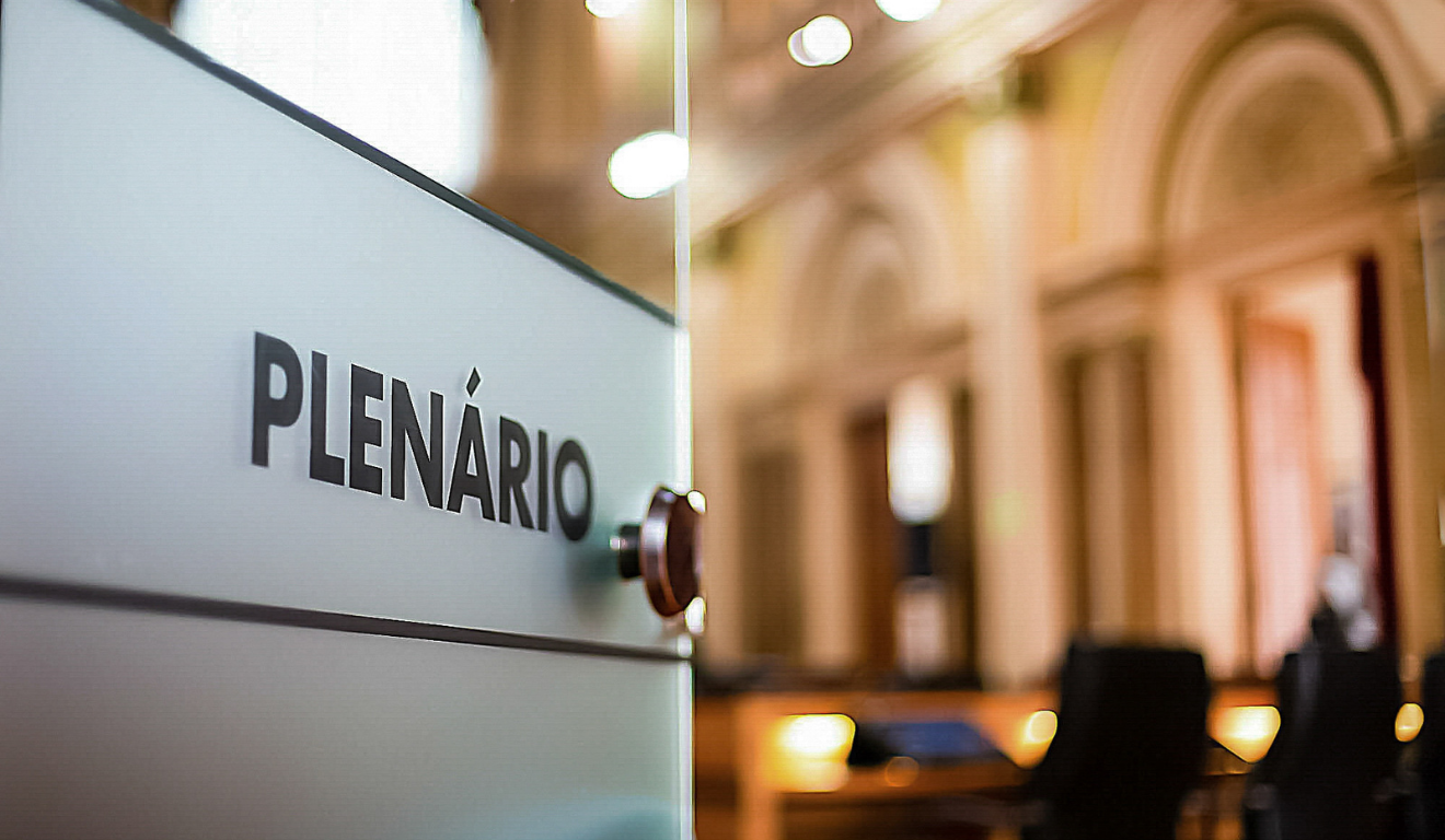 entrada do plenário da camara de vereadores de curitiba