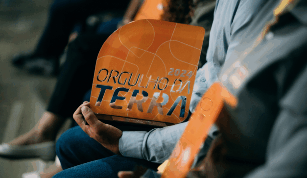 troféu do prêmio orgulho da terra