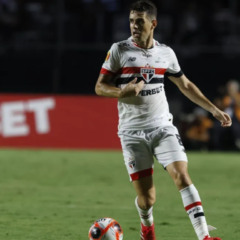 Oscar em partida pelo Tricolor. ( Foto: Rubens Chiri / São Paulo FC)