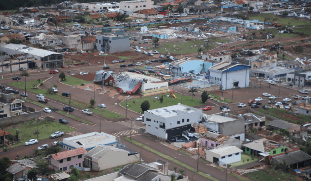 Imagem de Rio Bonito do Iguaçu após o tornado.