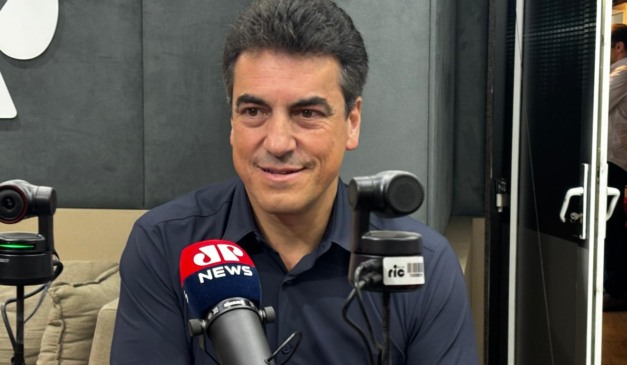 Fernando Furiatti durante entrevista na rádio Jovem Pan News