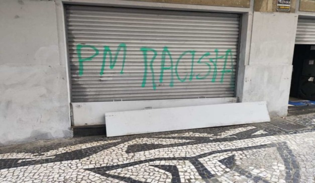 pichação 'pm racista' centro curitiba