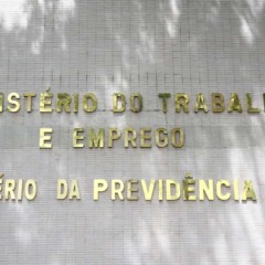 foto da fachada do prédio do ministério do trabalho e emprego e ministério da previdência social