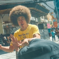 renato freitas brigando com manobrista nas ruas de curitiba