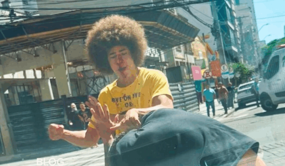 renato freitas brigando com manobrista nas ruas de curitiba