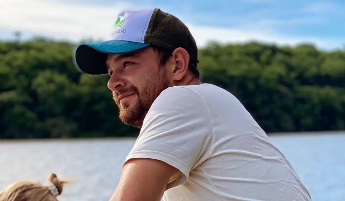 Anderson Bueno de Andrade em momento de descanso em foto compartilhada nas redes sociais