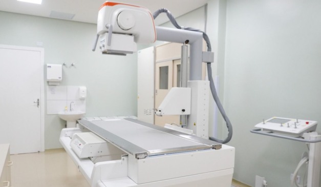 Aparelho de Raio-X entregue ao Hospital de Clínicas