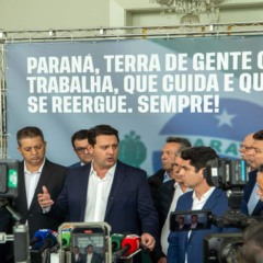 O governador do paraná ratinho júnior em coletiva de imprensa após tornado