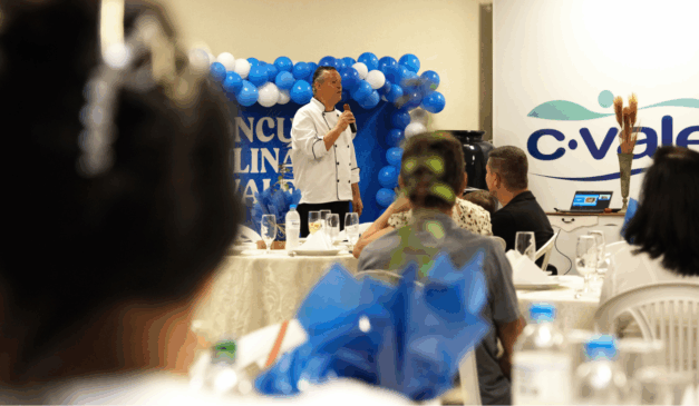 cheff fazendo discurso no programa Receita Premiada C.Vale