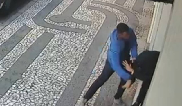 Assessor de Renato Freitas batendo em Weslley