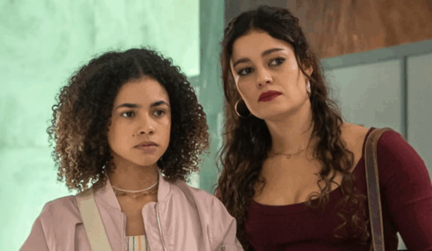 Imagem de Joélly ao lado de Gerluce.