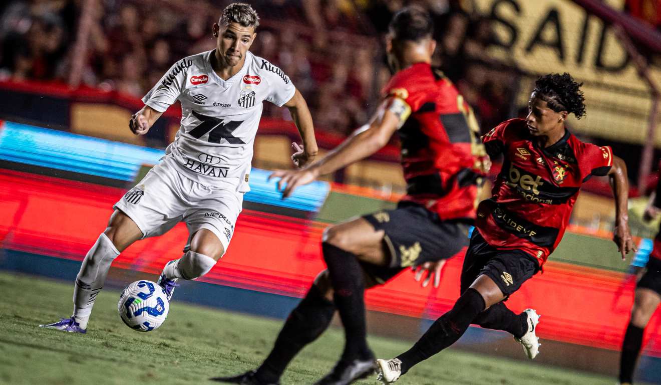 Santos e Sport empataram em 2x2 no primeiro turno.