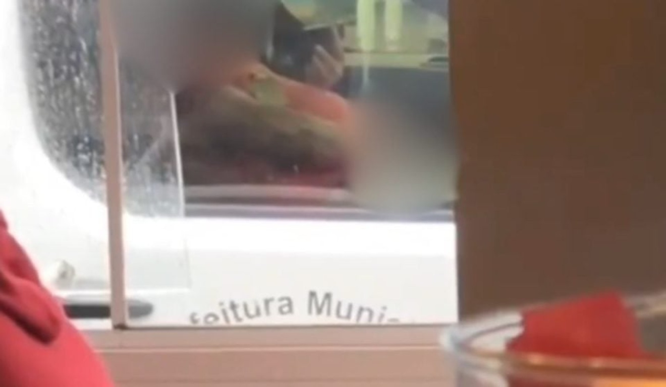 print de um vídeo onde um Servidor da prefeitura de santa catarina aparece em ato obsceno