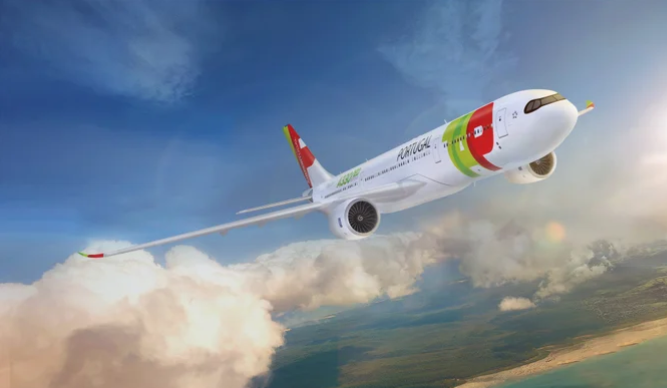 imagem ilustrativa de um avião da TAP voando
