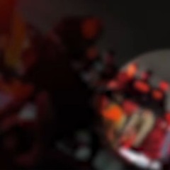 policiais militares socorrendo mulheres que foram atropeladas