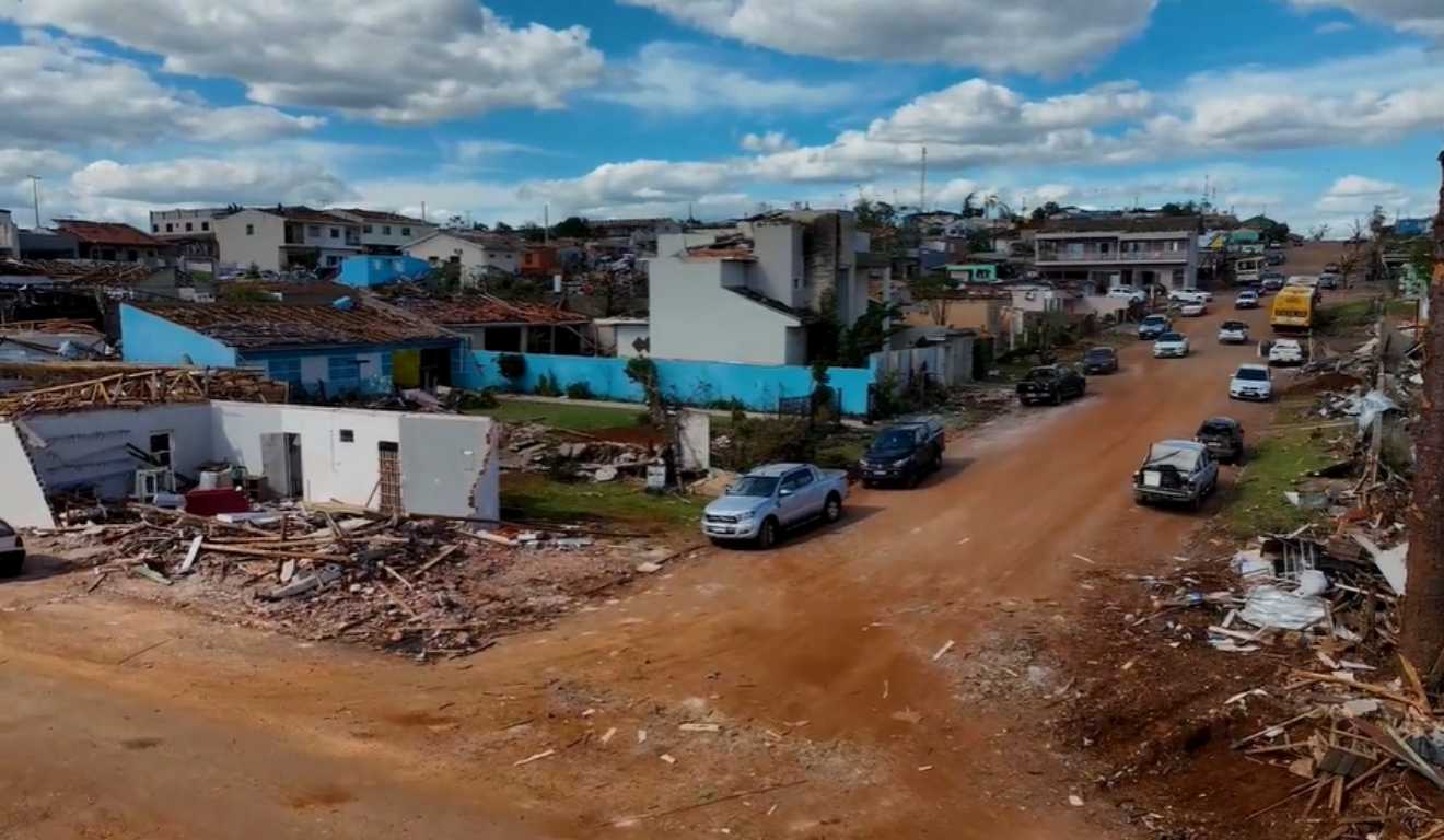 Rio Bonito do Iguaçu após tornado que atingiu o Paraná