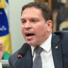 Alexandre Ramagem, deputado que fugiu para os EUA e teve extradi&ccedil;&atilde;o pedida pelo ministro Alexandre de Moraes