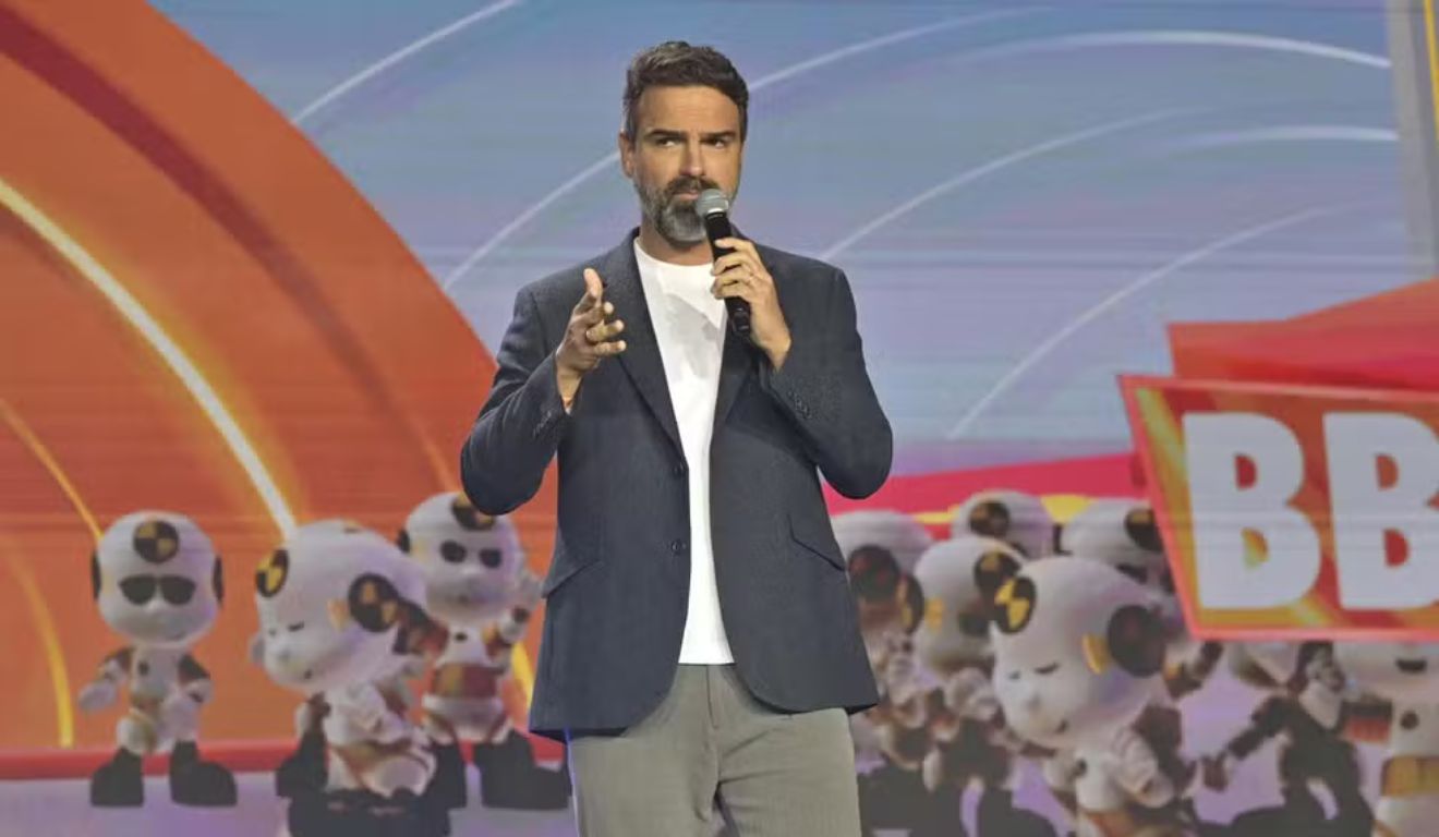 FOTO DO TADEU SCHMIDT, APRESENTADOR DO BBB26