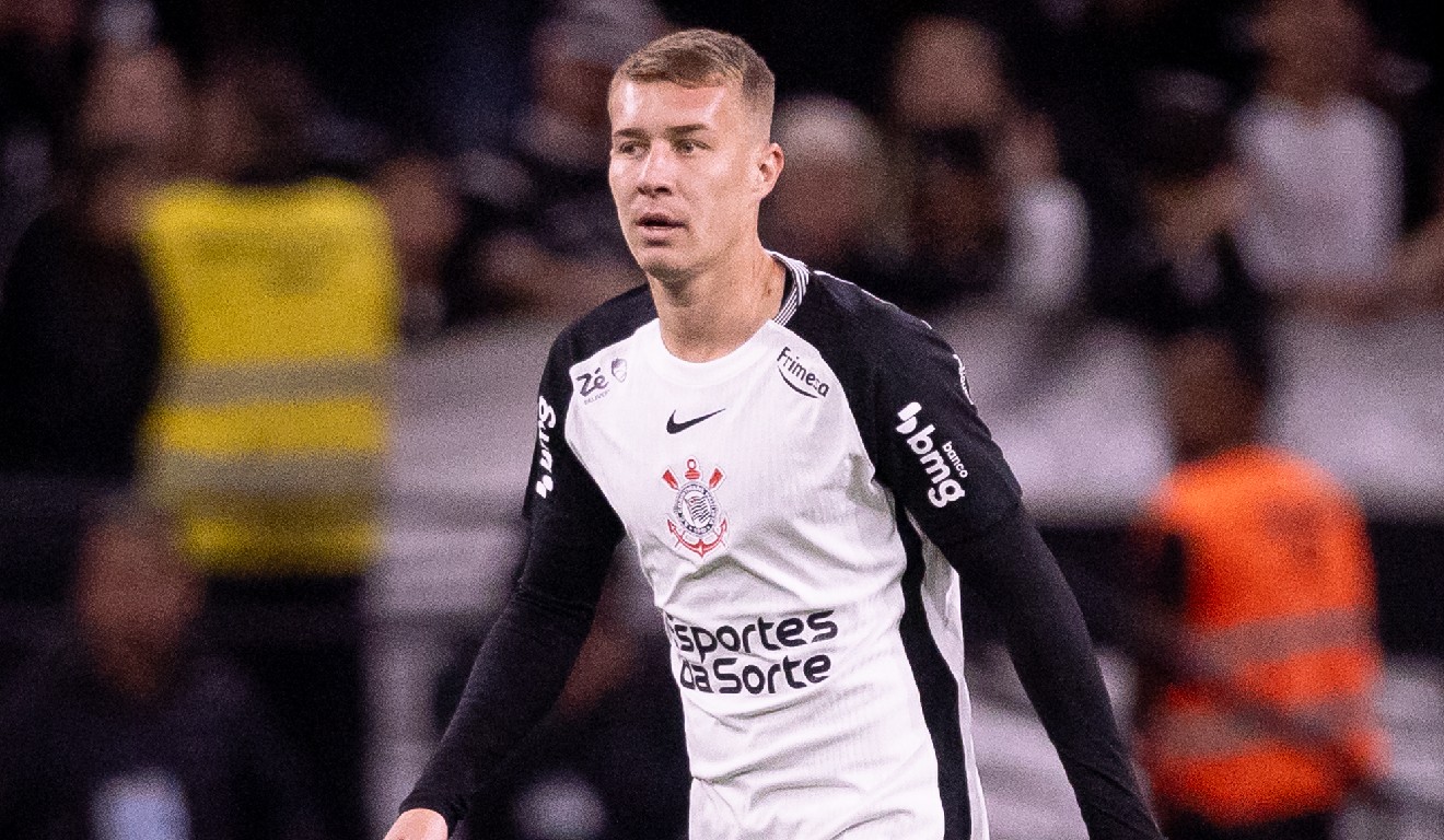 Charles, volante do Corinthians que interessa ao Coritiba