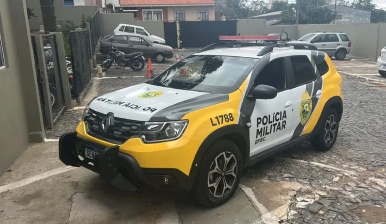 Viatura da Polícia Militar em Ponta Grossa; casal de policiais se envolveu em troca de agressões durante festa