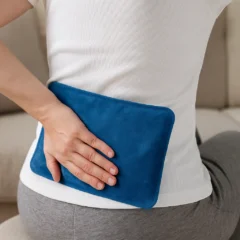 Esta é a forma correta de usar a bolsa térmica para aliviar dores na lombar