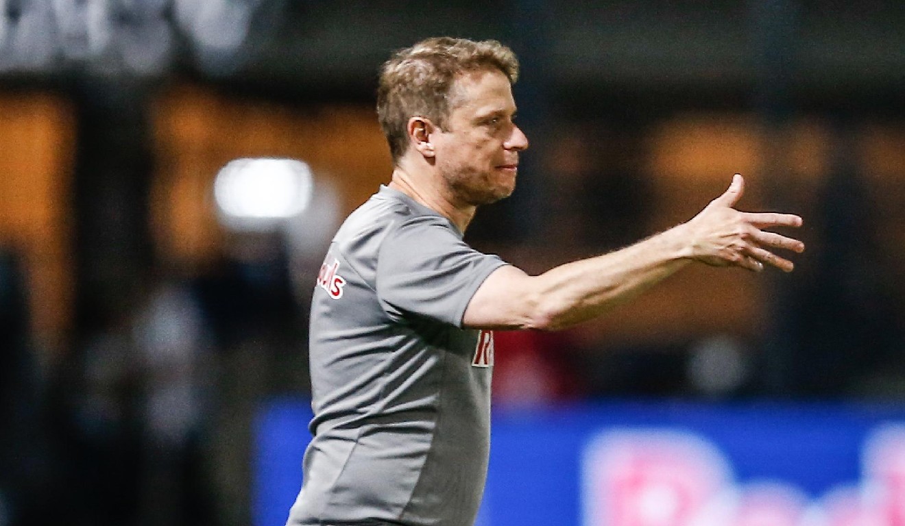 Fernando Seabra em jogo do Red Bull Bragantino