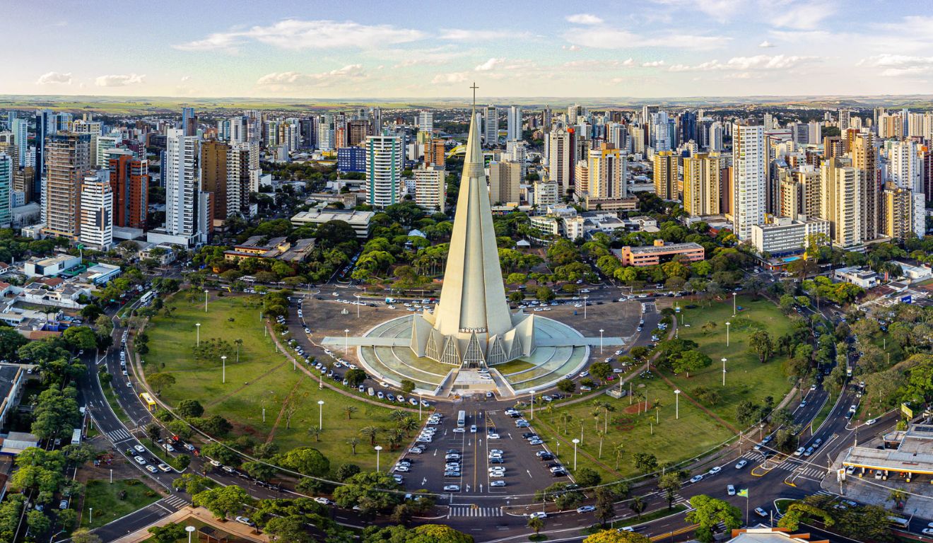 Vista aérea de Maringá; comércio do município registrou bons números no fim de ano em 2025