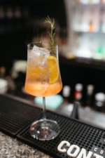 Drinques para arrasar nas festas: receitas valiosas do Continental