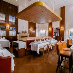 Ile de France celebra 72 anos mantendo tradição de fim de ano em Curitiba