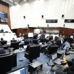 Plenário da Alep com deputados