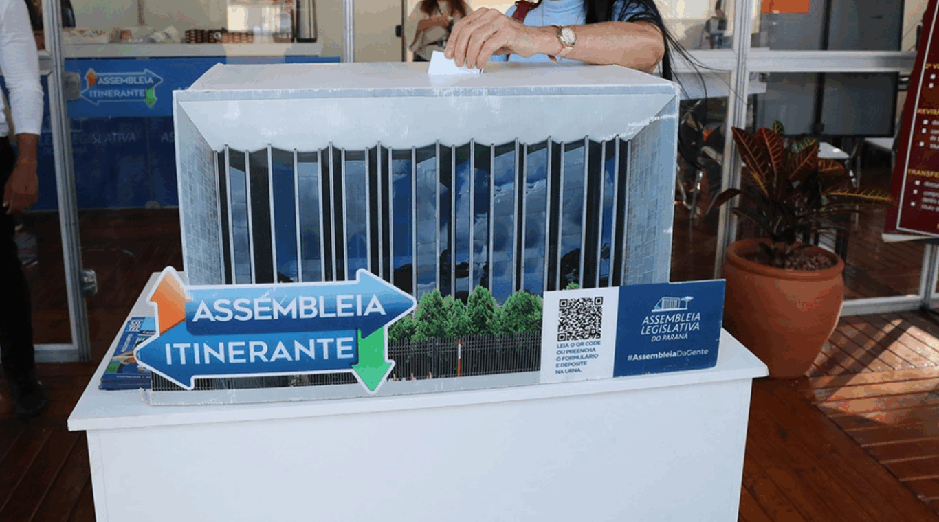 maquete da assembleia itinerante, da Alep