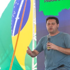 foto do governador do paran&aacute; ratinho j&uacute;nior