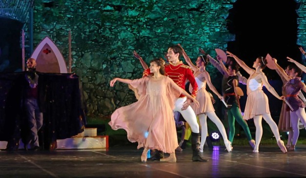 Balé O Quebra Nozes.