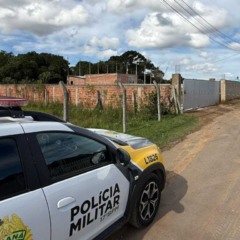 Polícia Militar em barracão onde ocorreu confronto em São José dos Pinhais