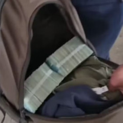 Dinheiro encontrado pela polícia. (Foto: PCPR)