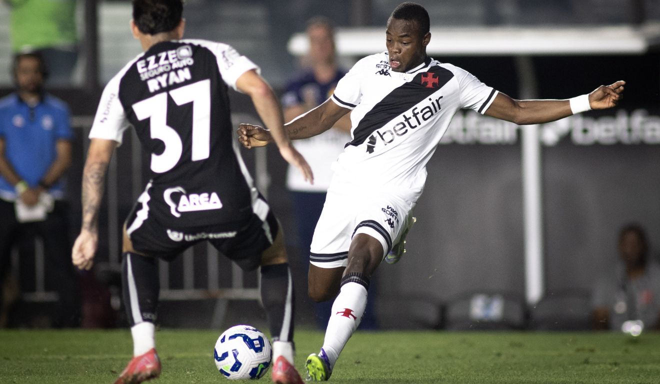 Corinthians e Vasco se enfrentam na final da Copa do Brasil.