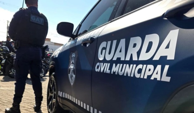 criança é esfaqueada pelo irmão