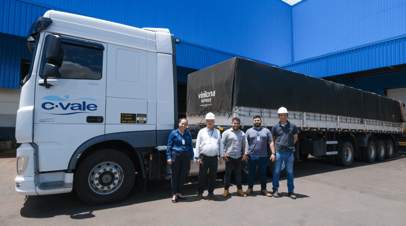 caminhão com doações da c.vale para rio bonito do iguaçu caminhão com doações da c.vale para rio bonito do iguaçu