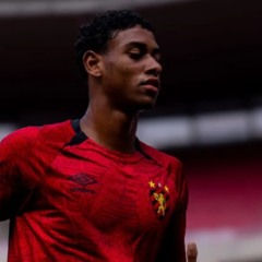 Enzo Vagner, novo reforço do Coritiba, em ação pelo Sport