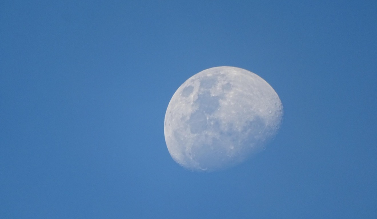 Imagem ilustrativa da lua crescente.