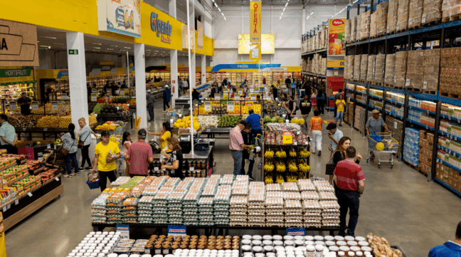 Gigante atacadista visto por dentro