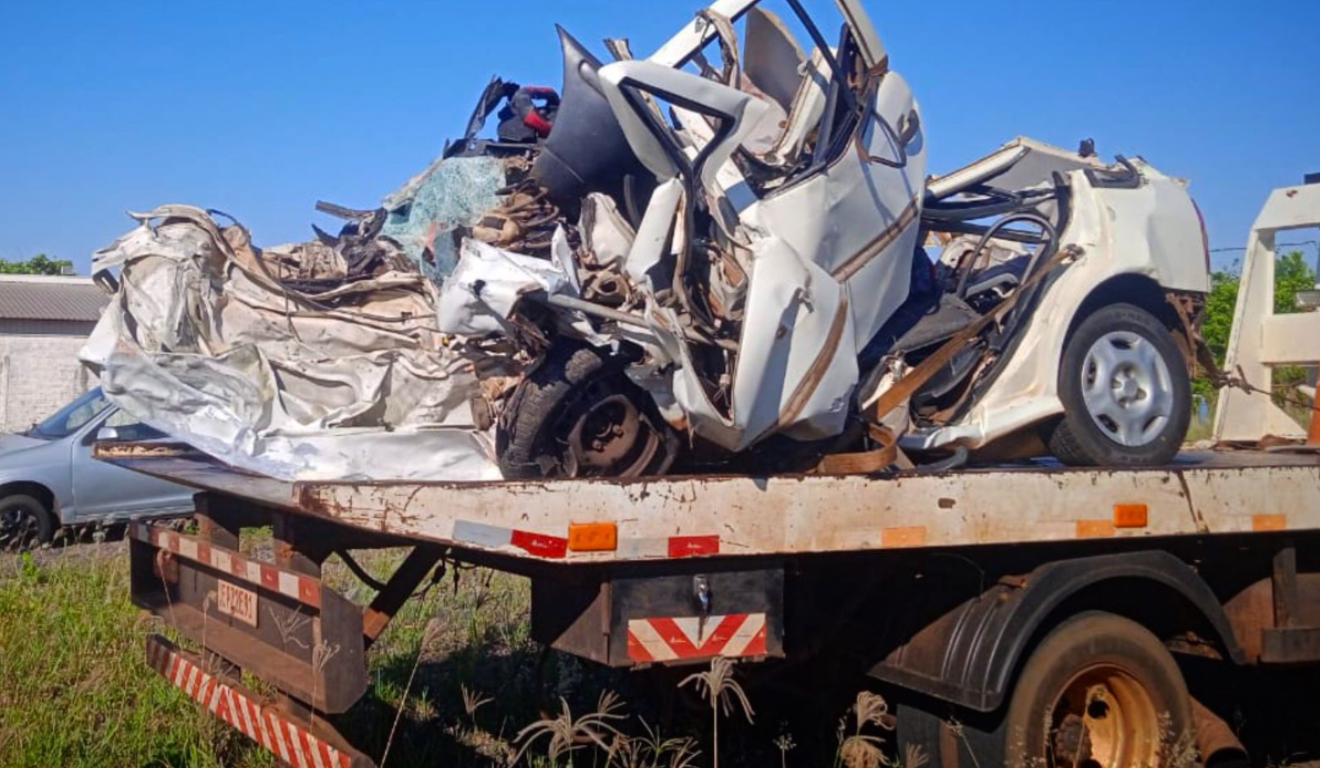 grave acidente carro arrastado PR-490