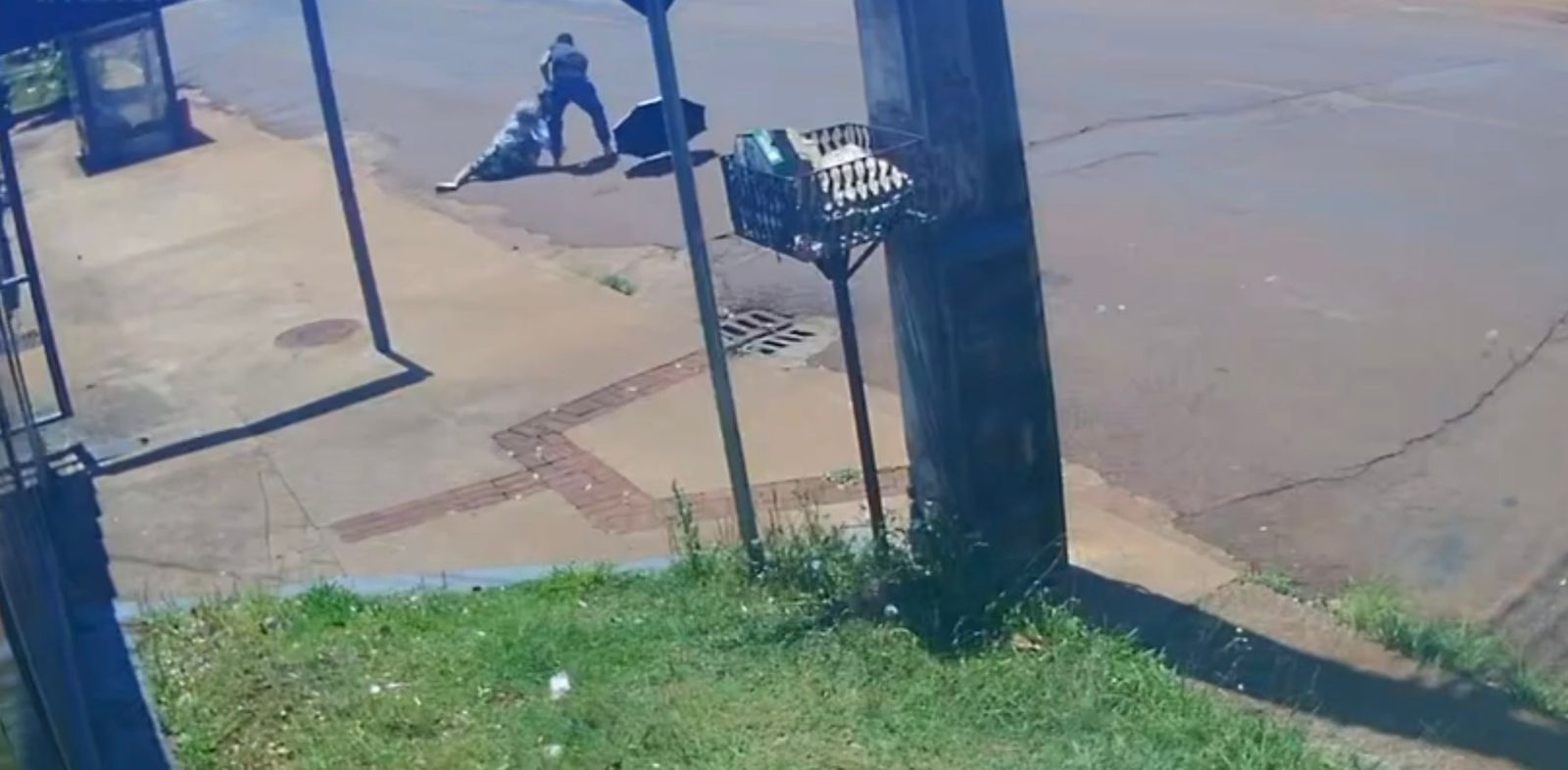 idosa arrastada roubo Cascavel