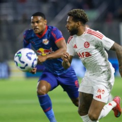 No primeiro turno o Internacional venceu o Bragantino por 3x1.