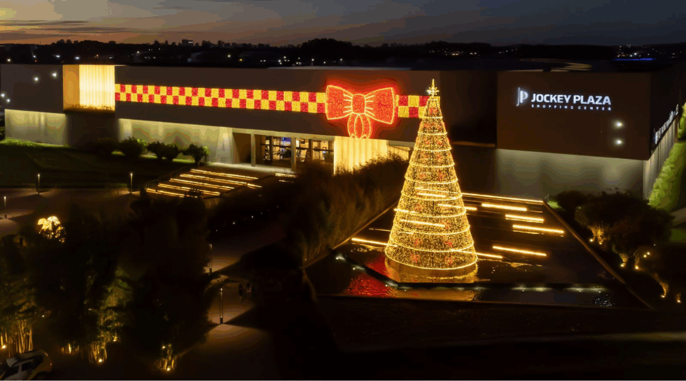 Jockey Plazza Shopping enfeitado para o Natal de 2025