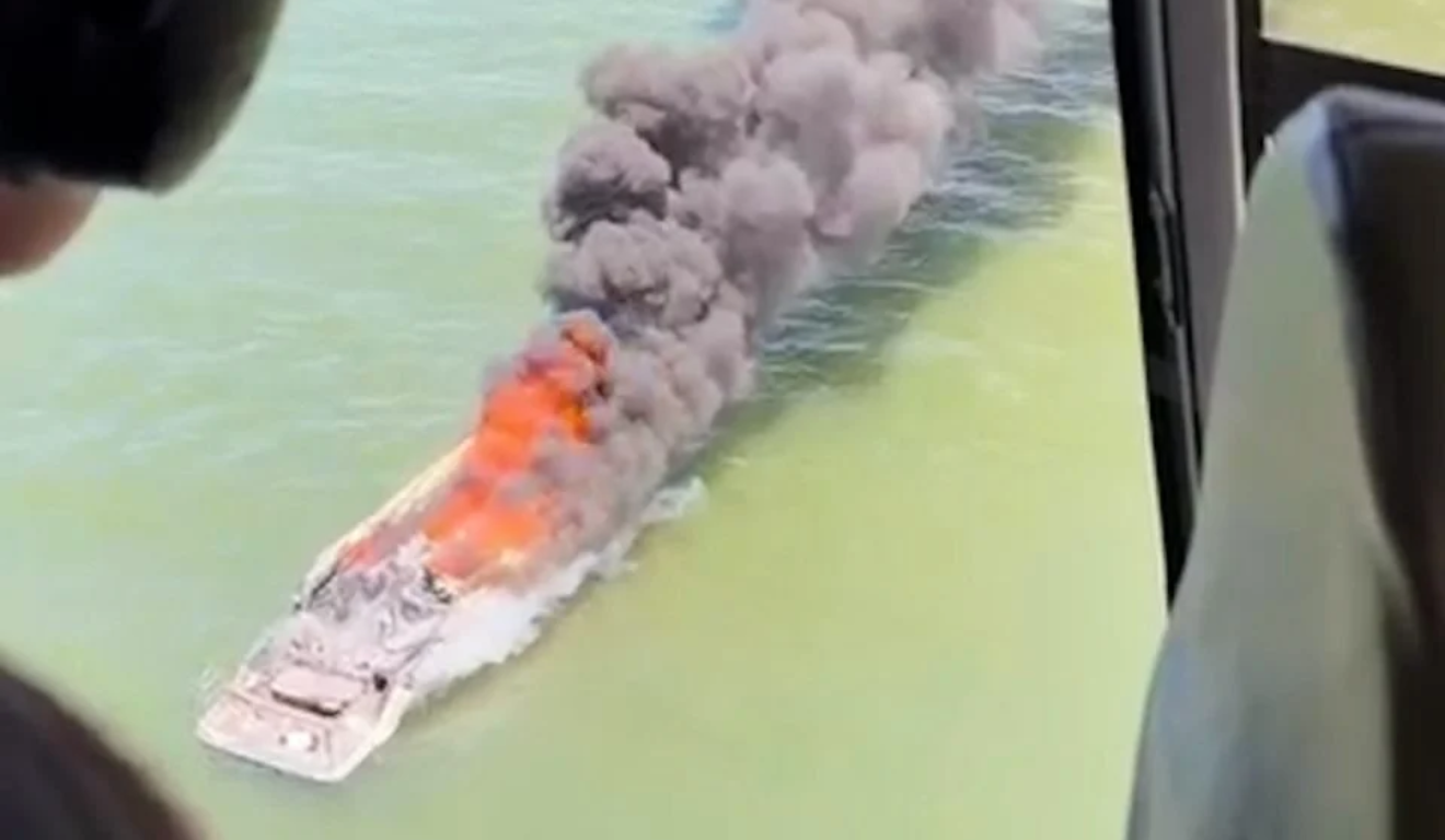 lancha pega fogo litoral Paraná